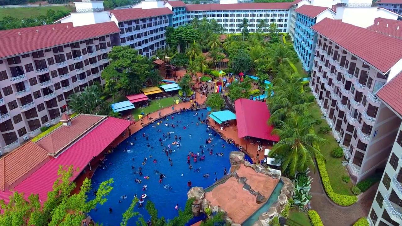 Lotus Desaru Beach Resort & Spa Bandar Penawar Exterior foto